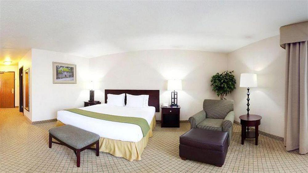 Country & By Radisson, Abingdon, Va 3*