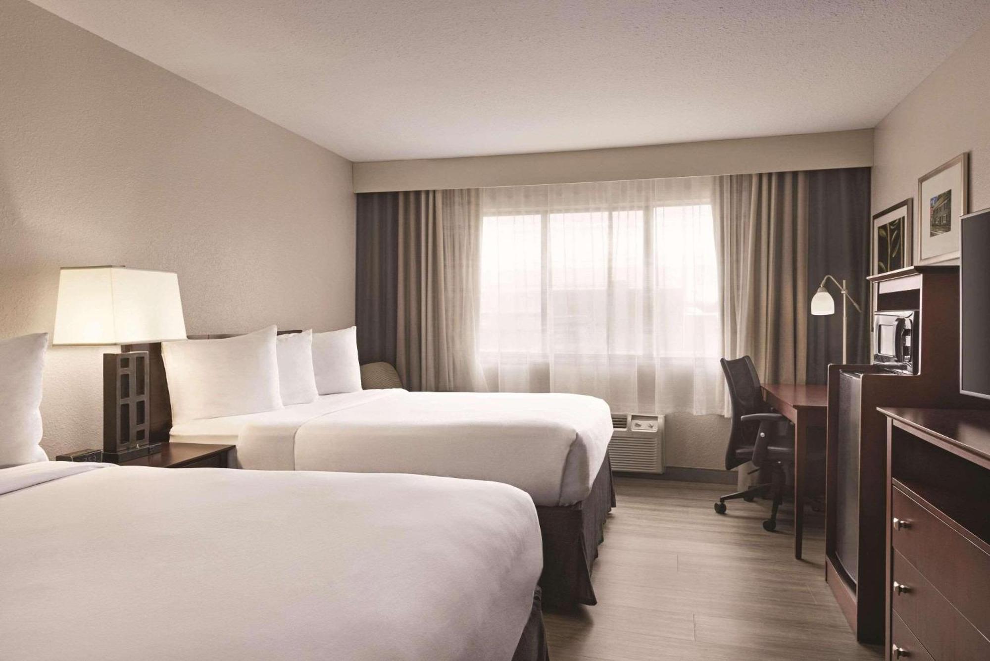 Country & By Radisson, Abingdon, Va Hotel 3*