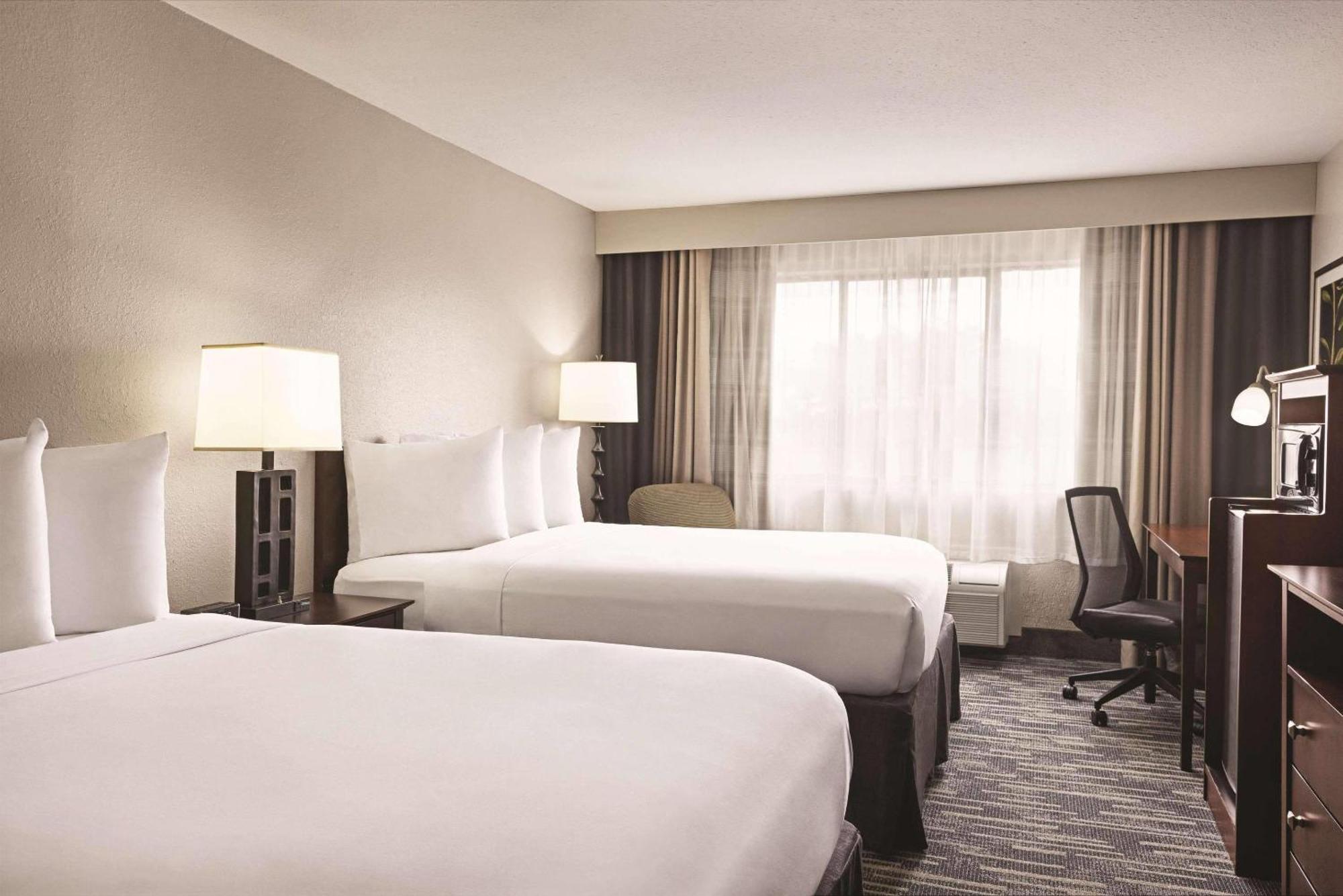 Country & By Radisson, Abingdon, Va 3*