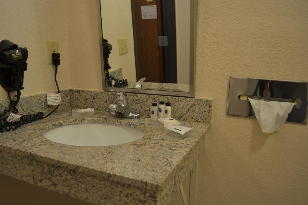 Country & By Radisson, Abingdon, Va Hotel 3*