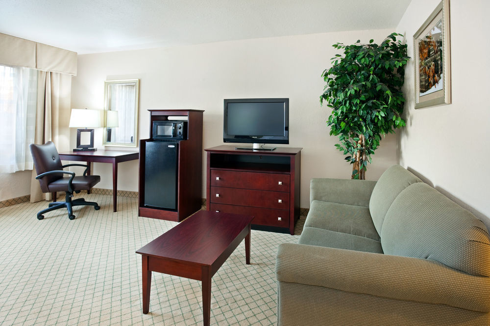Country & By Radisson, Abingdon, Va Abingdon